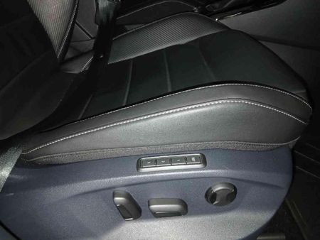 2026-Volkswagen-T-Roc-20-TSI-4M-R-Line-Auto_15