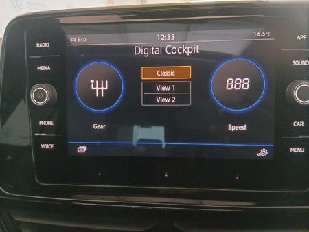 2026-Volkswagen-T-Roc-20-TSI-4M-R-Line-Auto_17