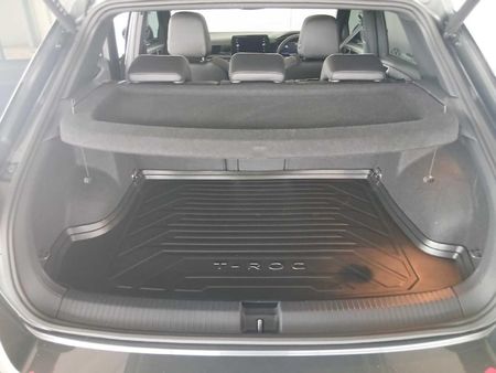 2026-Volkswagen-T-Roc-20-TSI-4M-R-Line-Auto_8