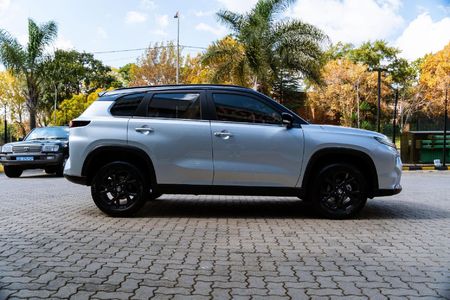 2026-Toyota-Urban-Cruiser-15-XR-Auto_5