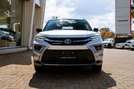 2026-Toyota-Urban-Cruiser-15-XR-Auto_7