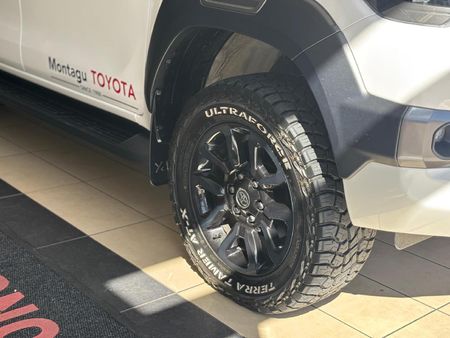 2025-Toyota-Hilux-28-GD-6-RB-Legend-RS-Auto-Double-Cab-mHev_9