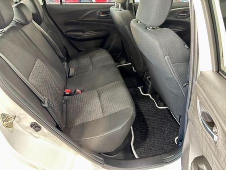 2026-Suzuki-Swift-12-GL_12