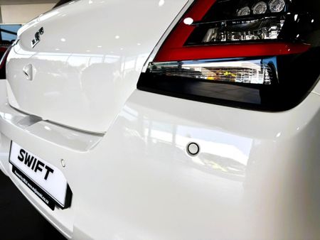 2026-Suzuki-Swift-12-GL_14