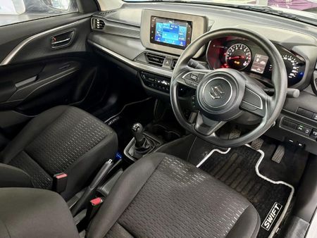 2026-Suzuki-Swift-12-GL_2