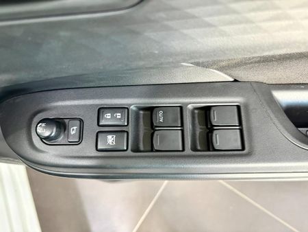 2026-Suzuki-Swift-12-GL_7