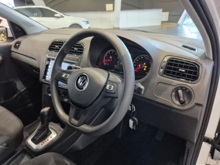 2026-Volkswagen-Polo-Vivo-16-Life_10