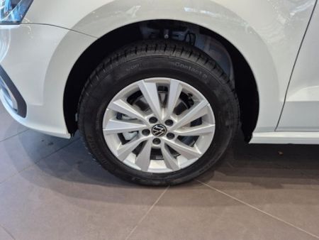 2026-Volkswagen-Polo-Vivo-16-Life_8
