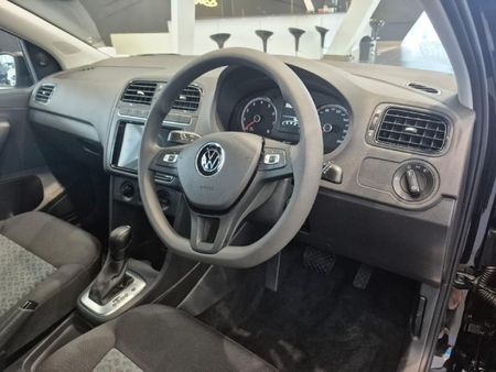 2026-Volkswagen-Polo-Vivo-16-Life_3