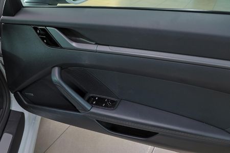2020-Porsche-911-Carrera_16
