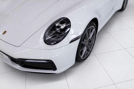 2020-Porsche-911-Carrera_4