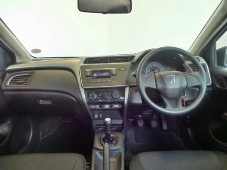 2020-Honda-Ballade-15-Trend_6