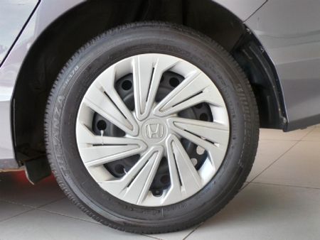 2020-Honda-Ballade-15-Trend_7