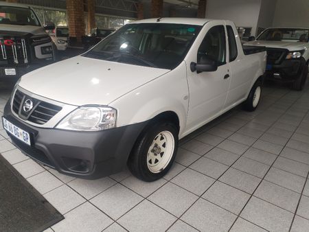 2021-Nissan-NP200-16-AC-Safety-Pack_1