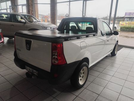 2021-Nissan-NP200-16-AC-Safety-Pack_3