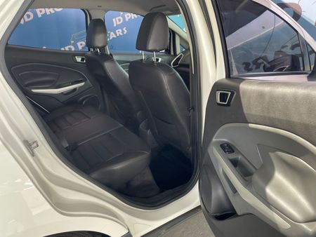 2014-Ford-EcoSport-15-TDCi-Titanium_11