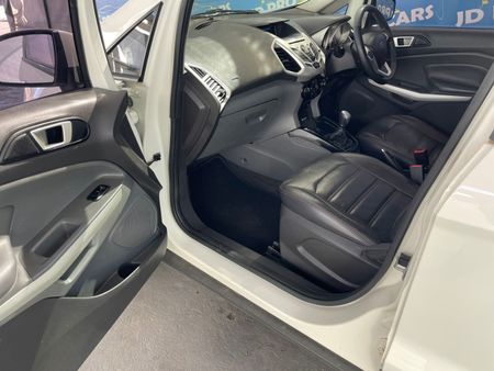 2014-Ford-EcoSport-15-TDCi-Titanium_13