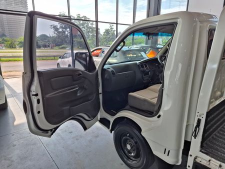 2020-Hyundai-H100-Bakkie-26D-Dropside_11