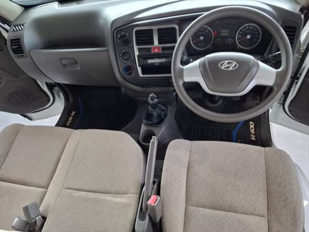 2020-Hyundai-H100-Bakkie-26D-Dropside_15