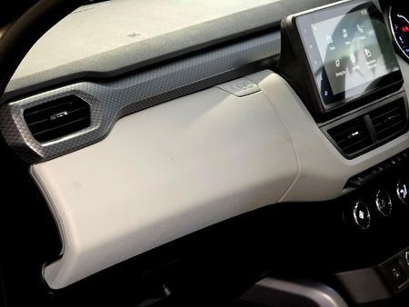 2026-Renault-Kiger-10T-Iconic-CVT-Auto_18