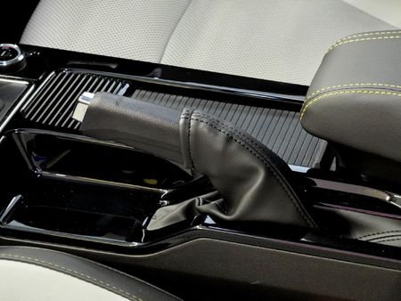 2026-Renault-Kiger-10T-Iconic-CVT-Auto_19