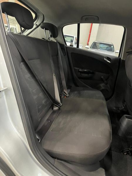 2015-Opel-Corsa-14-Essentia-5-dr_11
