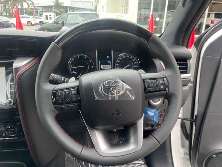 2026-Toyota-Fortuner-28-GD-6-RB-Auto_13
