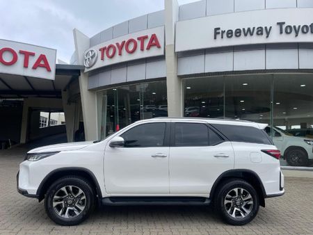 2026-Toyota-Fortuner-28-GD-6-RB-Auto_3