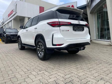 2026-Toyota-Fortuner-28-GD-6-RB-Auto_4