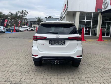 2026-Toyota-Fortuner-28-GD-6-RB-Auto_5