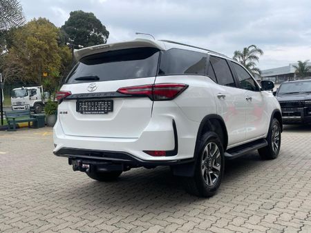 2026-Toyota-Fortuner-28-GD-6-RB-Auto_6
