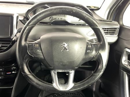 2019-Peugeot-2008-12T-PureTech-Allure-Auto_12