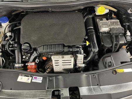 2019-Peugeot-2008-12T-PureTech-Allure-Auto_13