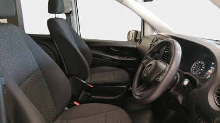 2022-Mercedes-Benz-Vito-116-22-CDI-Tourer-Pro-Auto_16