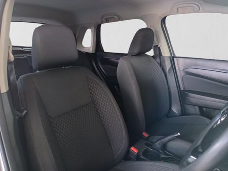 2022-Toyota-Urban-Cruiser-15-Xs_14