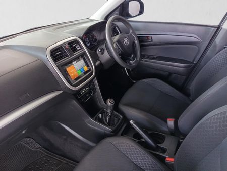 2022-Toyota-Urban-Cruiser-15-Xs_17
