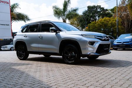 2026-Toyota-Urban-Cruiser-15-XR-Auto_13