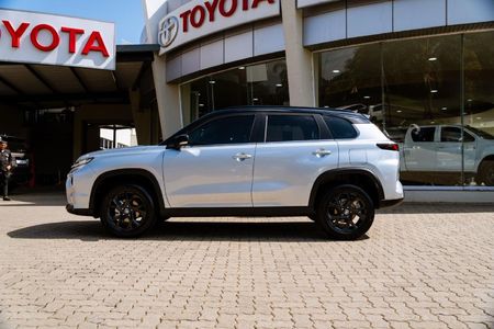 2026-Toyota-Urban-Cruiser-15-XR-Auto_2