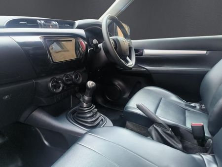 2023-Toyota-Hilux-24-GD-Single-Cab_12