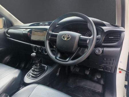 2023-Toyota-Hilux-24-GD-Single-Cab_8