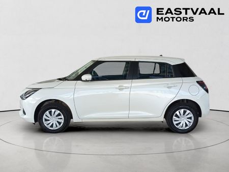 2025-Suzuki-Swift-12-GL_3