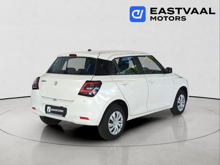 2025-Suzuki-Swift-12-GL_6