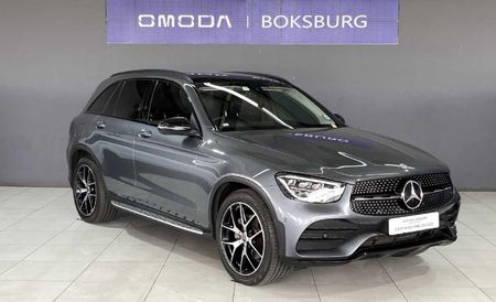 2021-Mercedes-Benz-GLC-220d-4Matic_0