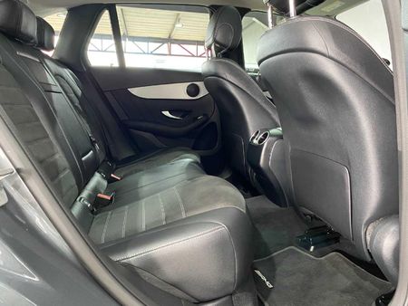 2021-Mercedes-Benz-GLC-220d-4Matic_9