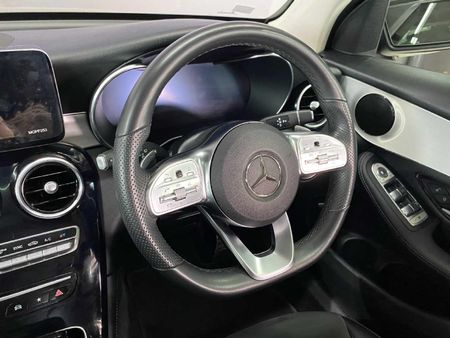 2021-Mercedes-Benz-GLC-220d-4Matic_15