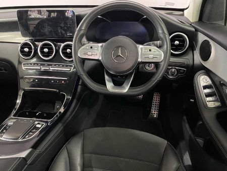 2021-Mercedes-Benz-GLC-220d-4Matic_16