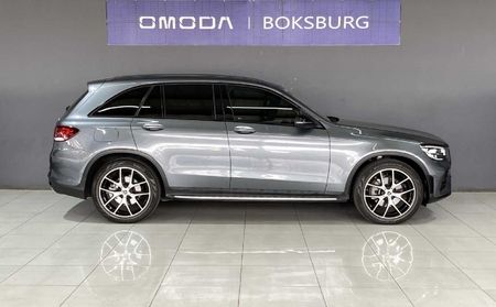 2021-Mercedes-Benz-GLC-220d-4Matic_3