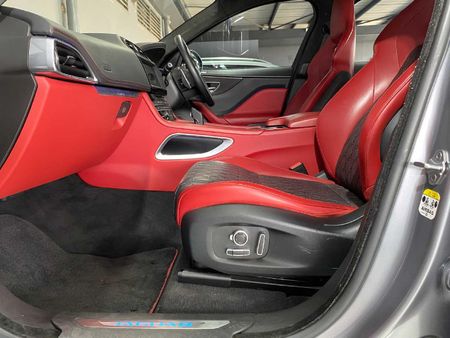 2020-Jaguar-F-Pace-50-V8-SVR_7