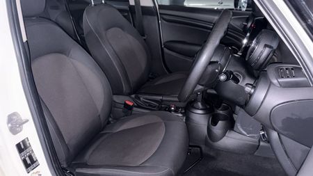 2018-MINI-Hatch-One-15T-5-dr-Auto_14