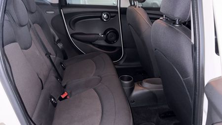 2018-MINI-Hatch-One-15T-5-dr-Auto_15